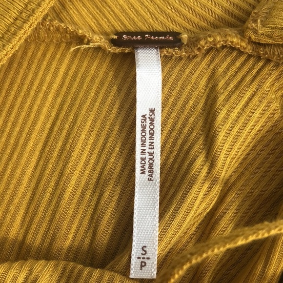 Free People Shimmy Shake Gold Open Back Top Small - Picture 6 of 11